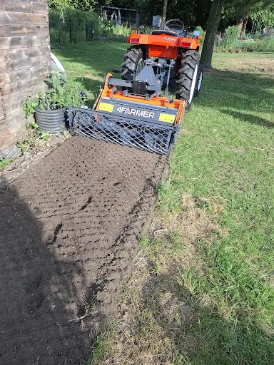 KARO Minikoparka-wywrotka 3-5t Koparko-Ładowarka Uslugi Ogrodnicze